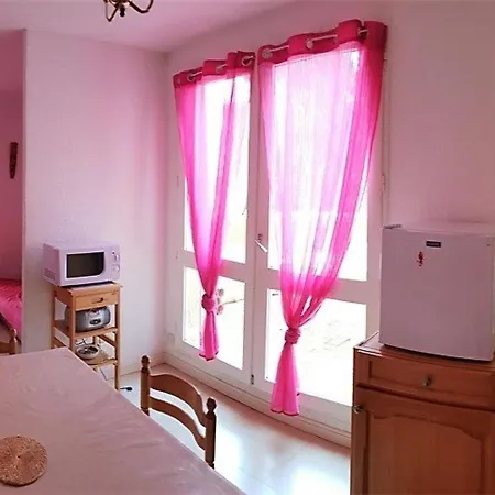 T2 A 200m De La Avec Terrasse, Parking, 5 Couchages - - Fr-1-388-126 Apartman *