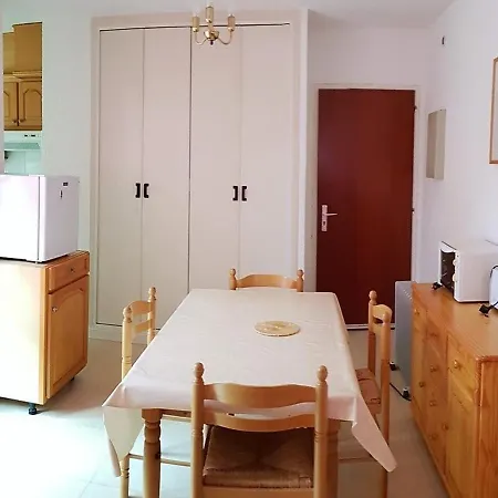 T2 A 200m De La Avec Terrasse, Parking, 5 Couchages - - Fr-1-388-126 * Argeles-sur-Mer